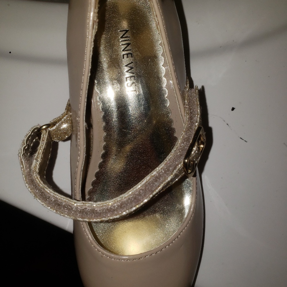 Shoes - Picture 5 of 5